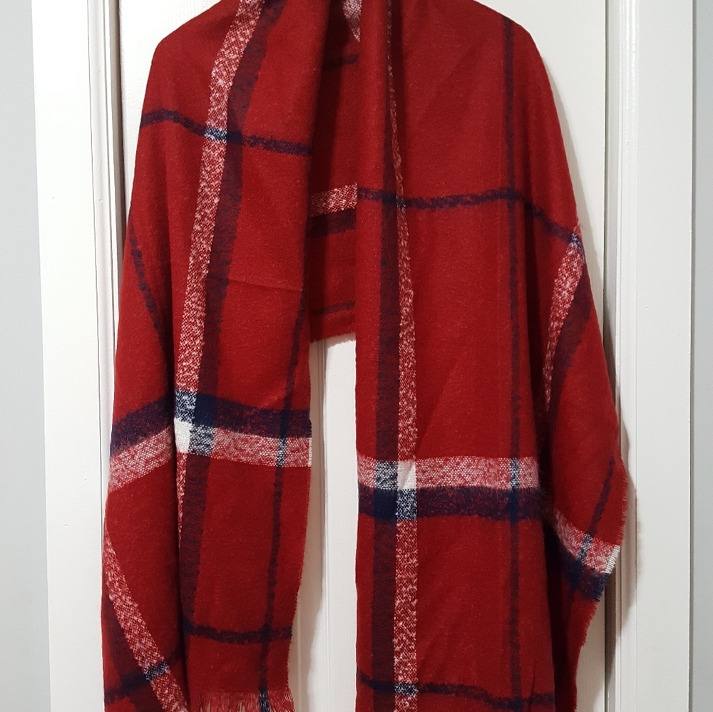 BRAND NEW  Oversize plaid red winter wrap scarf